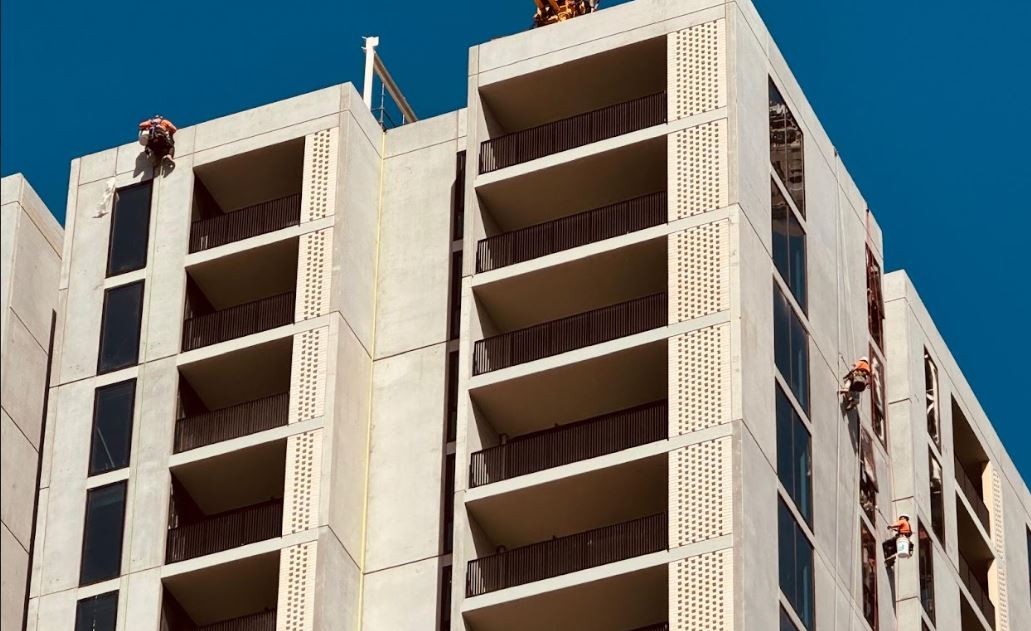 The Role of Rope Access in Building Maintenance
