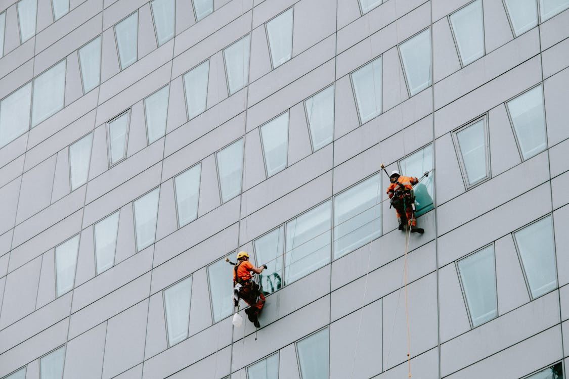 Rope Access Techniques for High-Rise Structures