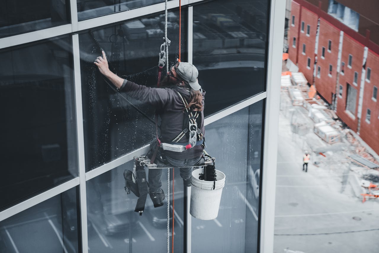 The Role of Rope Access in Building Maintenance