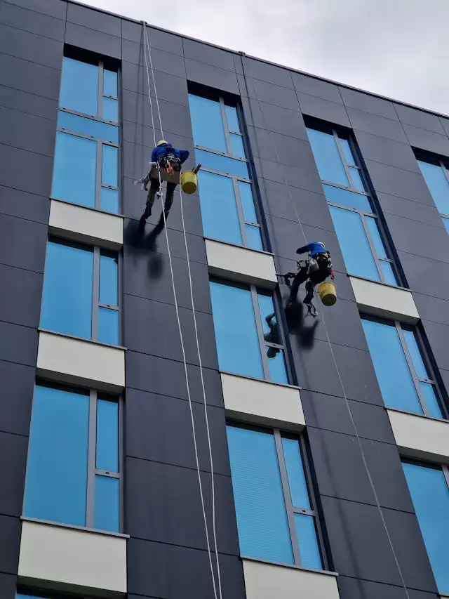 Urban Applications for Rope Access