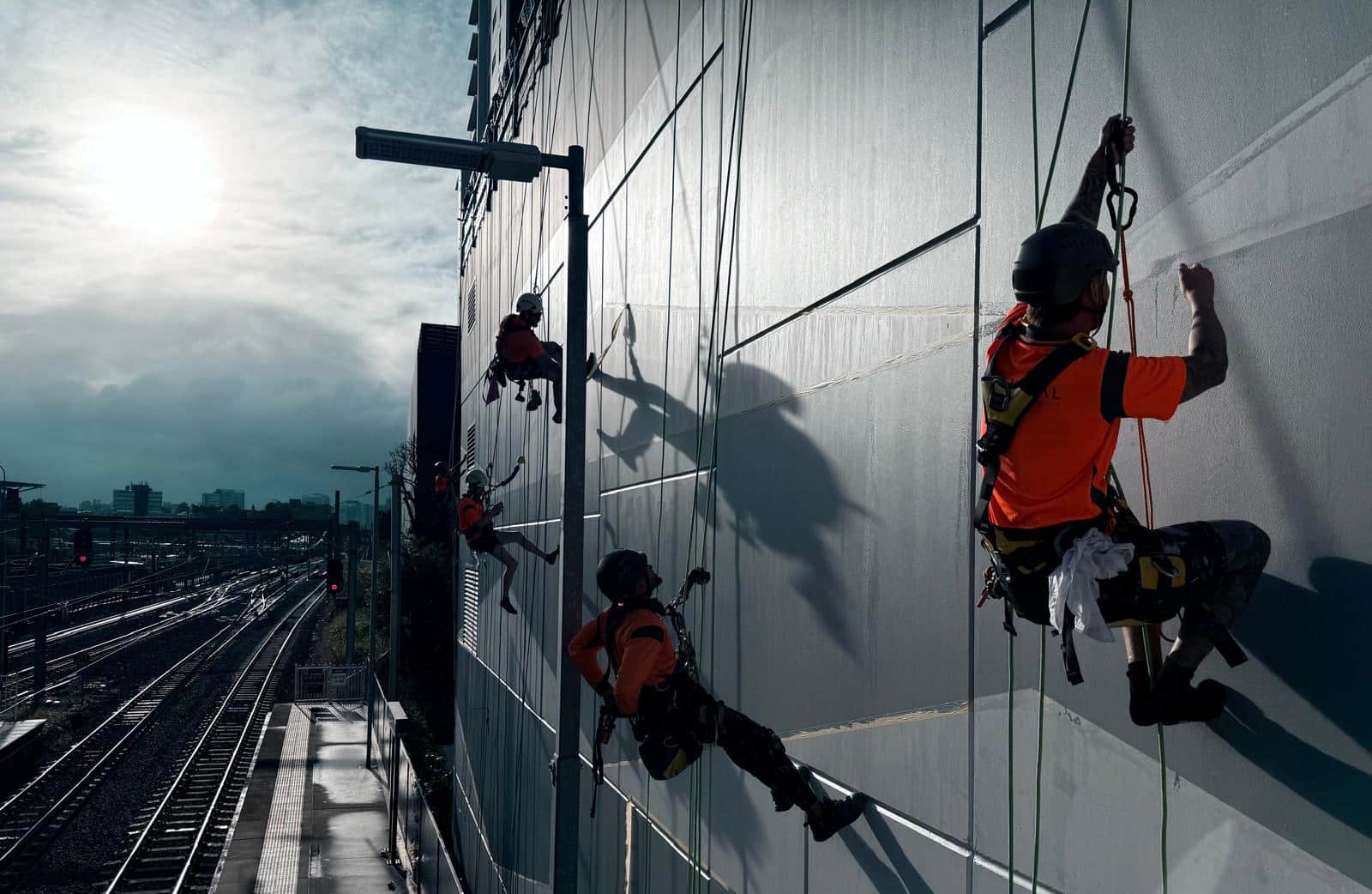 Industrial Rope Access: Applications Beyond Buildings