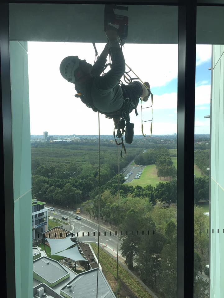 Reliable Fall Protection for Rooftop Work